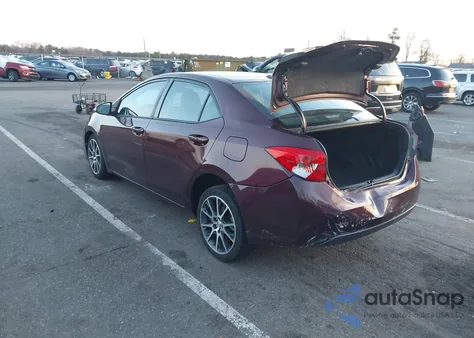 2017 Toyota Corolla Se Special Edition z USA, uszkodzony, nr VIN 5YFBURHE4HP642241
